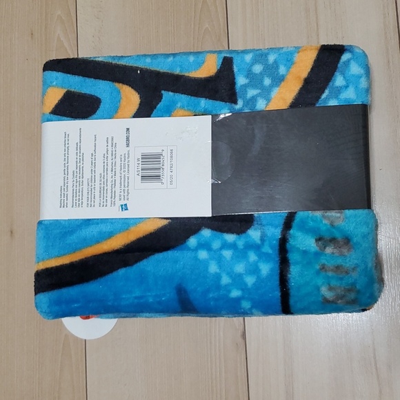 Nerf silky soft throw - Picture 4 of 5